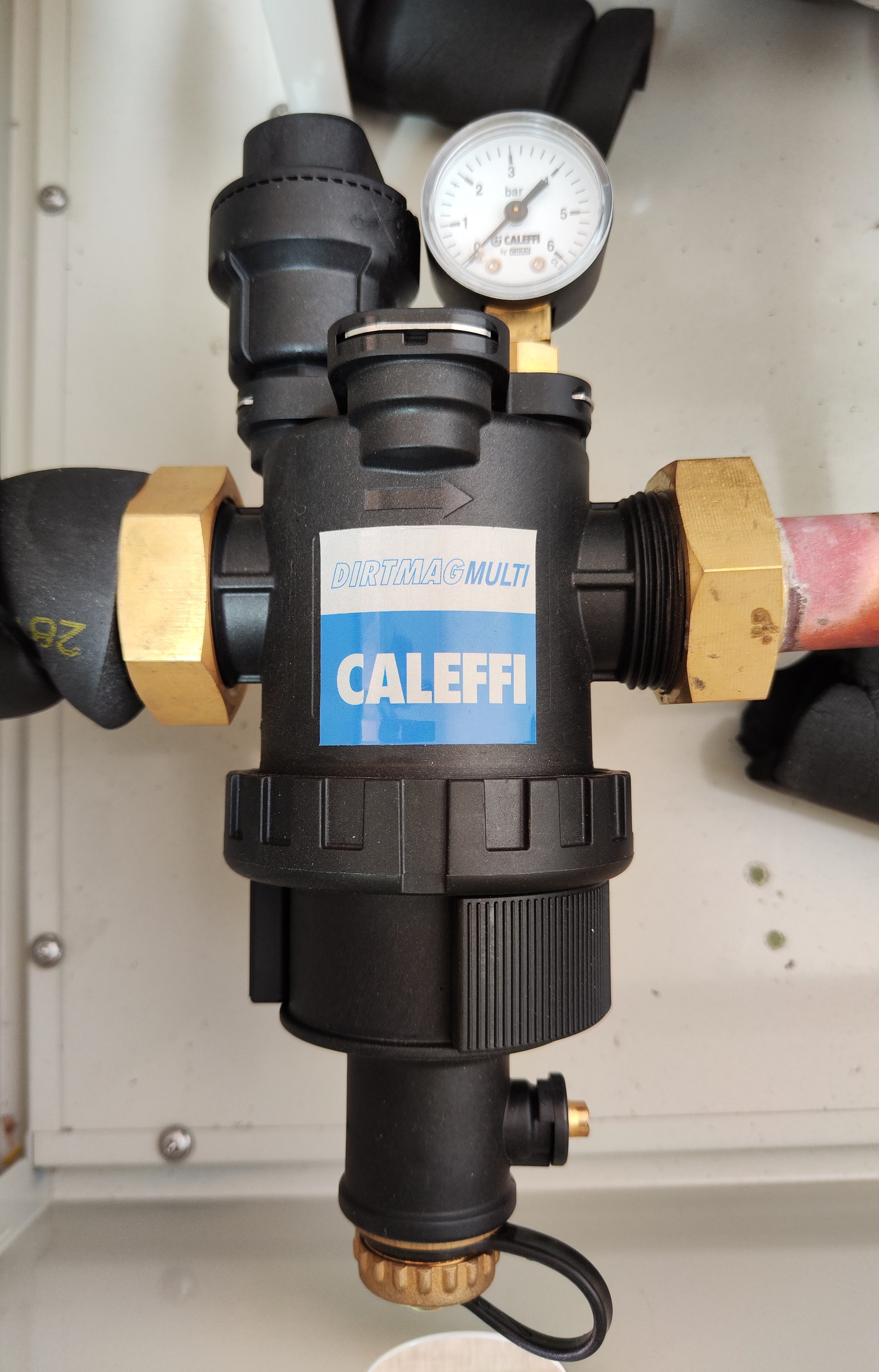 Separator de murdărie magnetic multifuncțional CALEFFI cu filtru